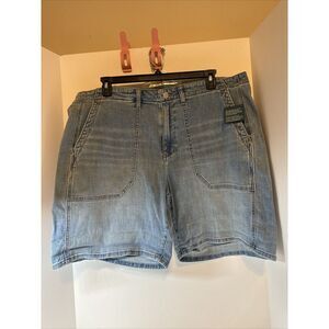 Jag Jean Denim‎ Shorts Plus Size Woman's Safari Mid Rise 6" inseam Zipper Sz.22W